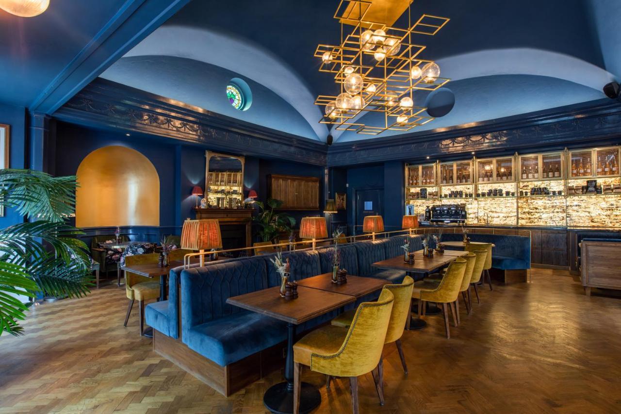 The Windmill On The Common Hotel London Bagian luar foto