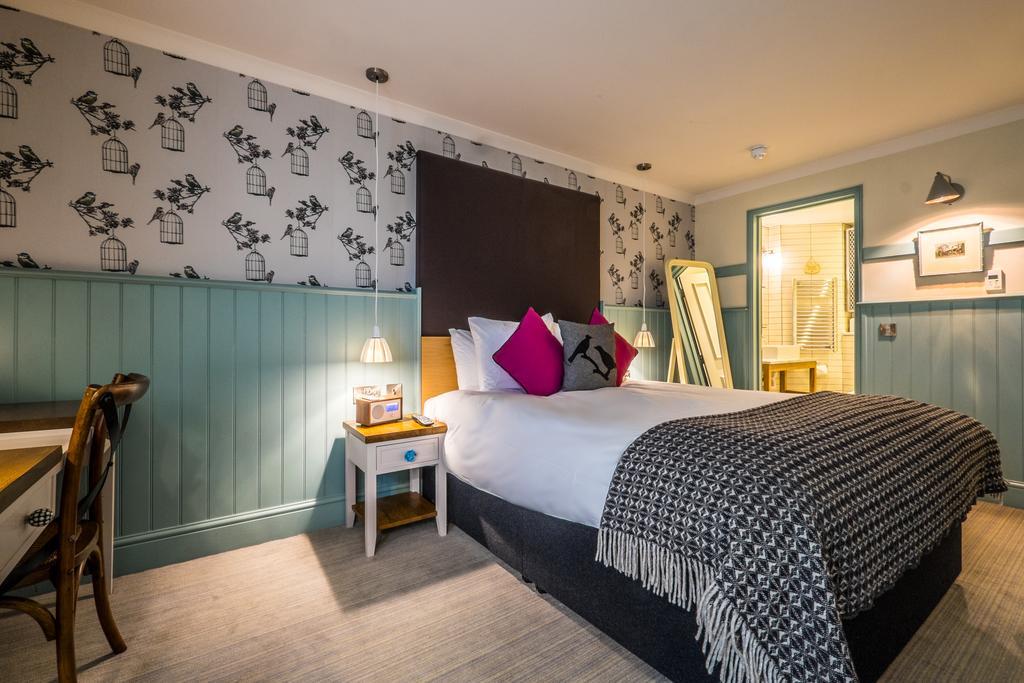 The Windmill On The Common Hotel London Bagian luar foto